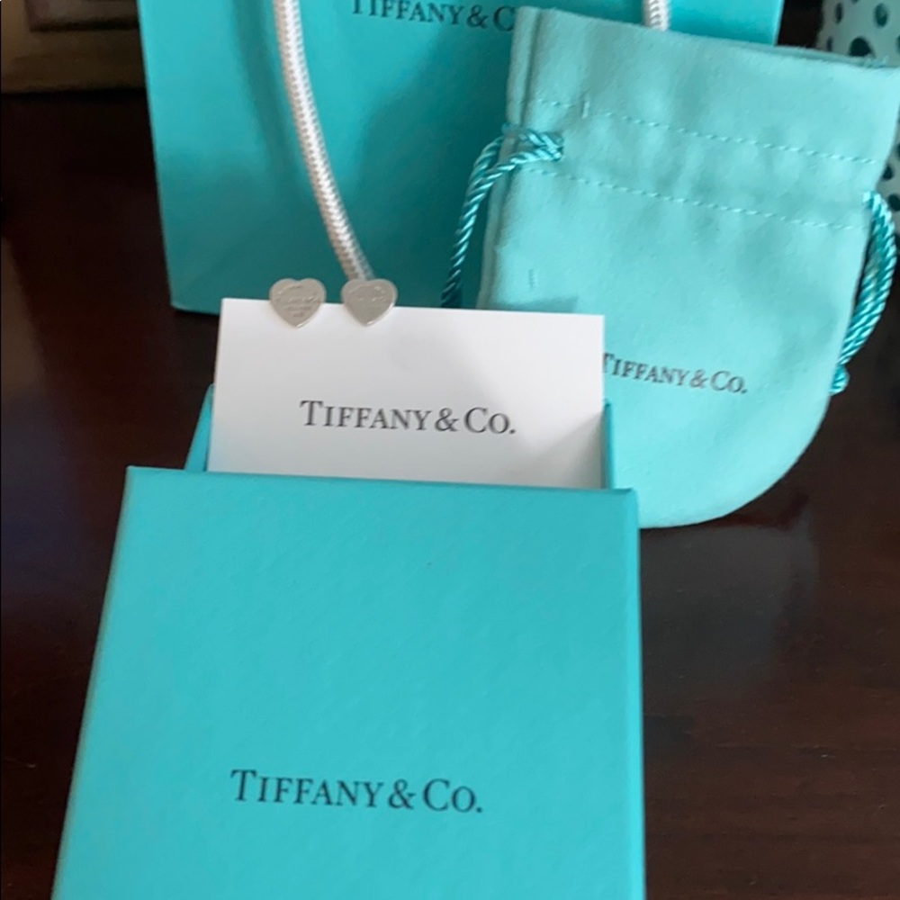 Return to Tiffany sterling silver stud earrings